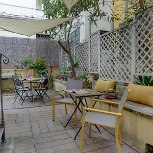 Colosseo Secret Garden - And Apartment Rom